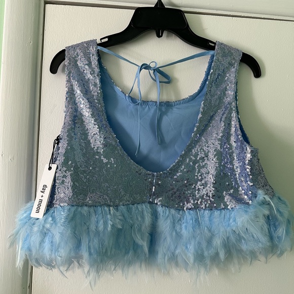 Blue glitzy top - Picture 2 of 4